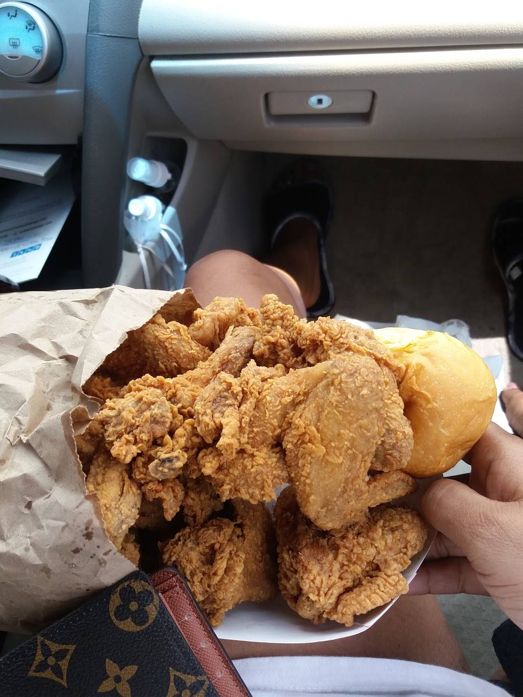 Chicken Plus | restaurant | 6210 N Wayside Dr, Houston, TX 77028, USA | 7136736990 OR +1 713-673-6990