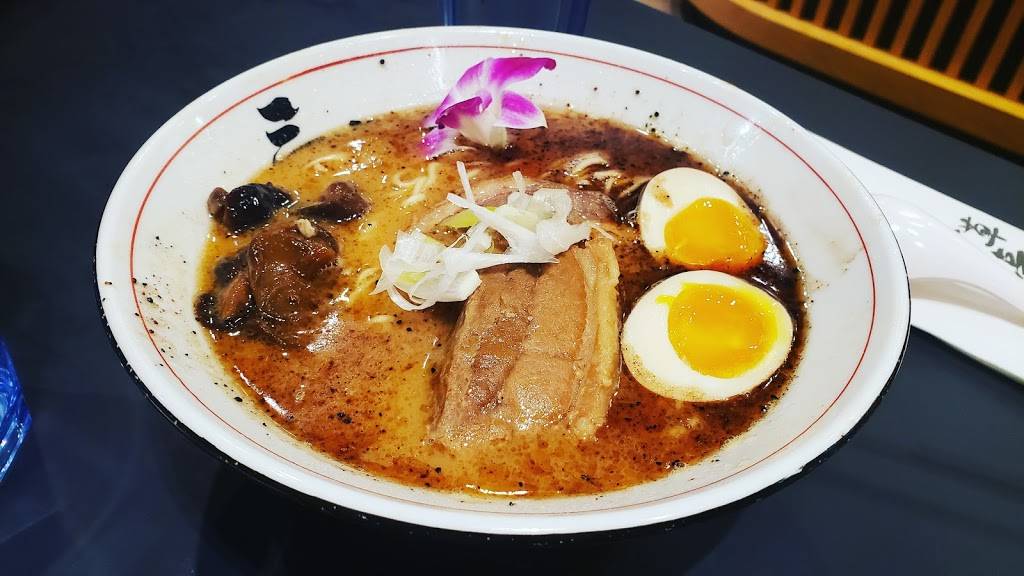Sansotei Ramen Square One | restaurant | 100 City Centre Dr Unit 2 - 817, Mississauga, ON L5B 2C9, Canada | 9052328890 OR +1 905-232-8890