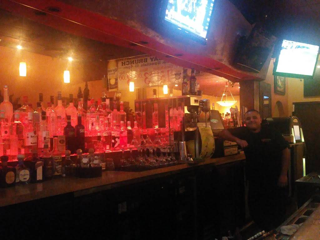 Salazars Grill & Bar | restaurant | 345 Sierra St, Kingsburg, CA 93631, USA | 5598971843 OR +1 559-897-1843