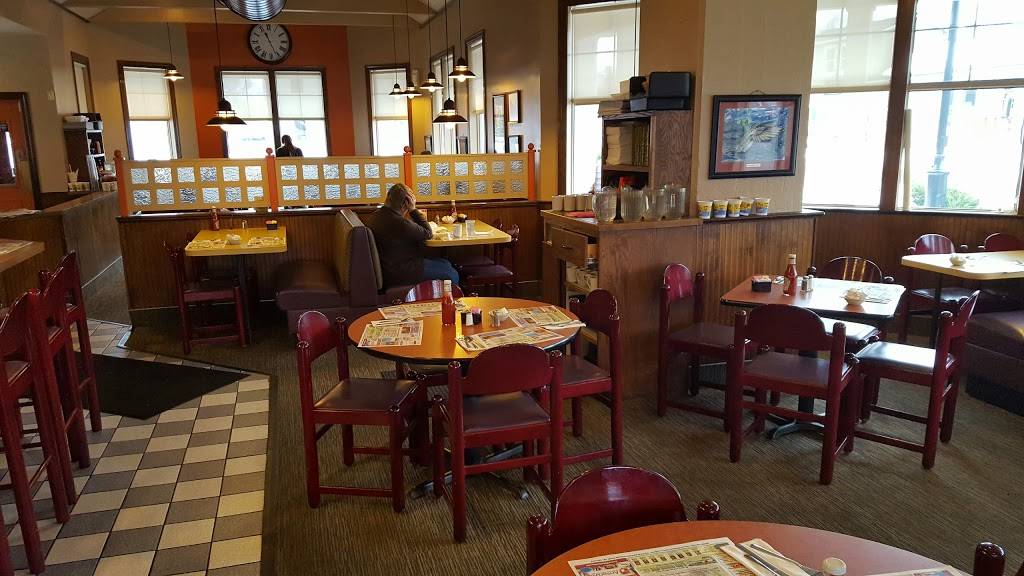 Village Coal Tower Restaurant | restaurant | 9 Schoen Pl, Pittsford, NY 14534, USA | 5853817866 OR +1 585-381-7866