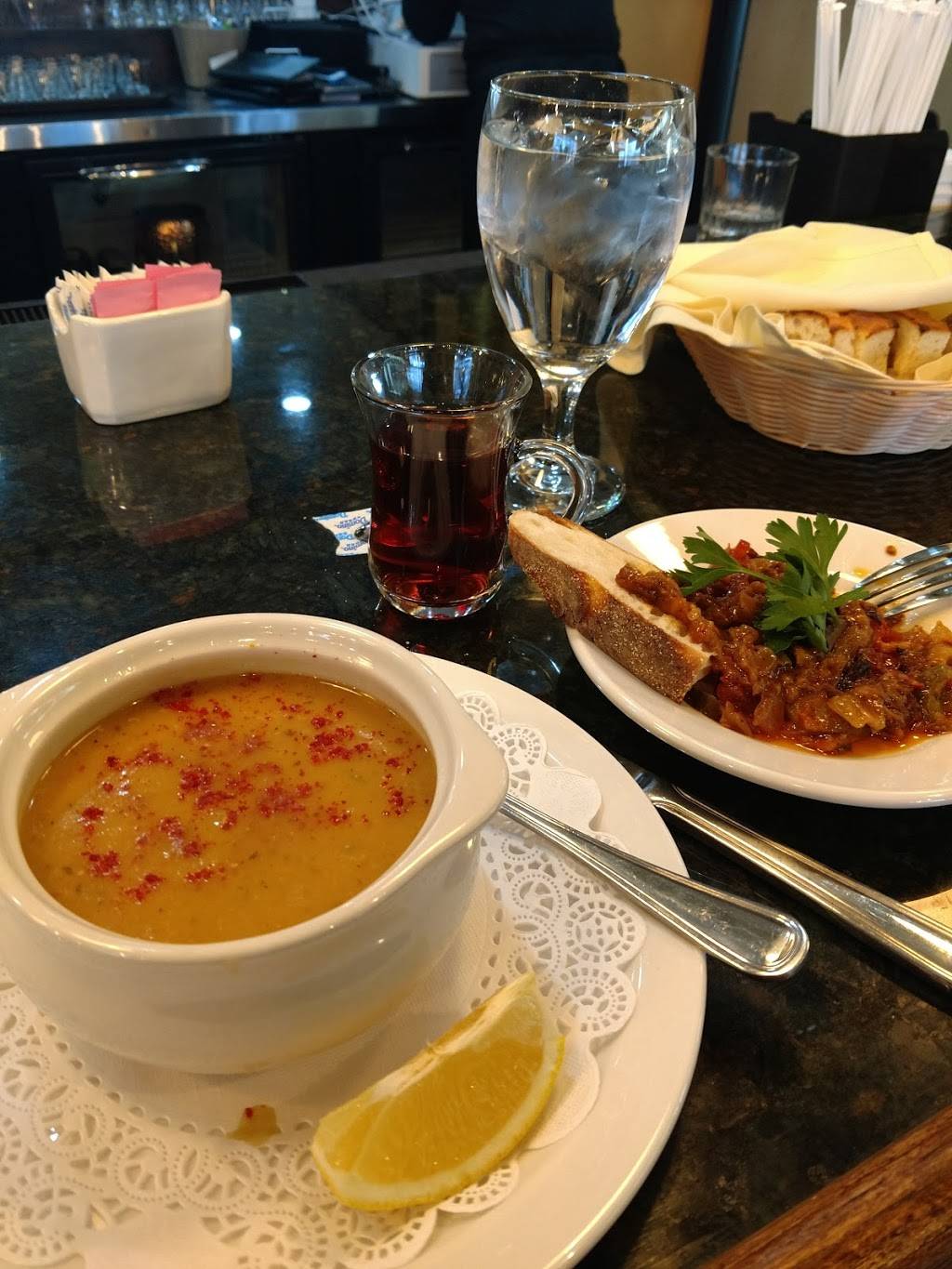 Cafe Istanbul | restaurant | 2014 W Division St, Chicago, IL 60622, USA | 7736619487 OR +1 773-661-9487
