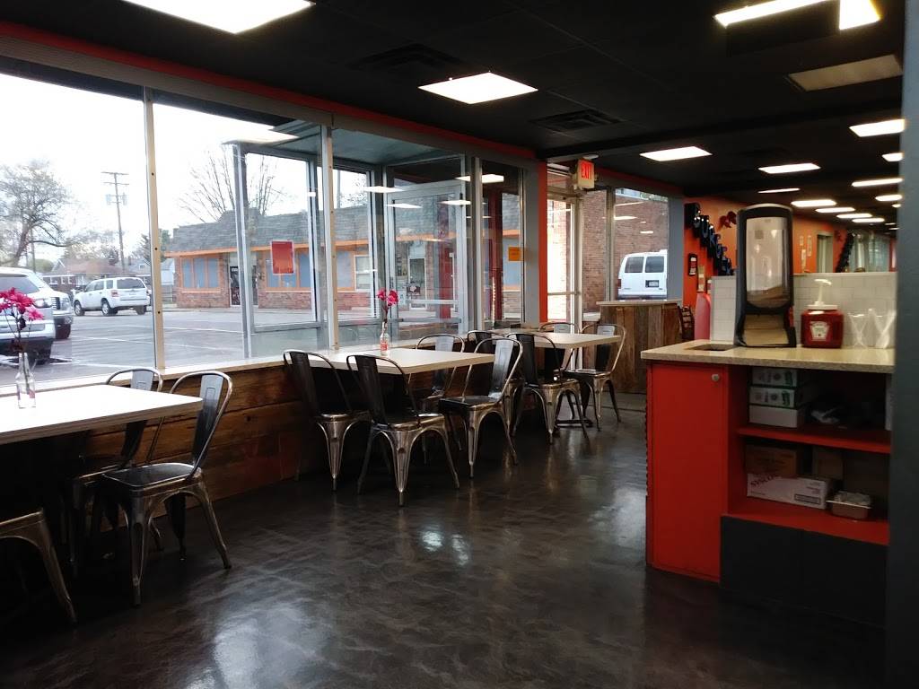 Spagburger | restaurant | 17275 E 9 Mile Rd, Eastpointe, MI 48021, USA | 5868722601 OR +1 586-872-2601