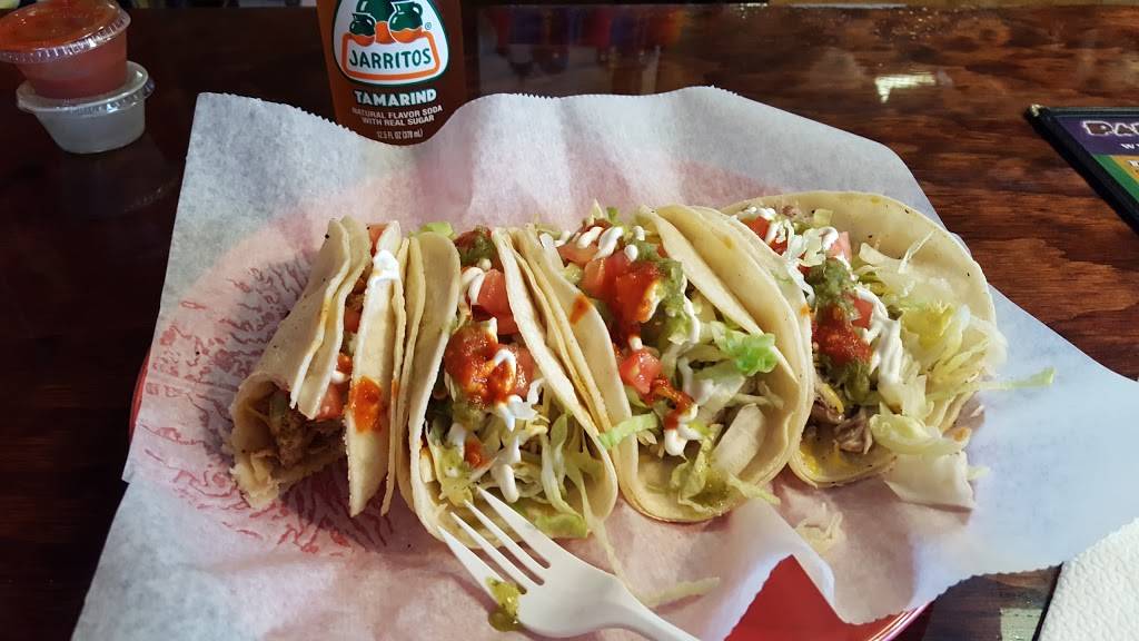 Papis Tacos (Cranston) | restaurant | 342 Budlong Rd, Cranston, RI 02920, USA | 4013831720 OR +1 401-383-1720