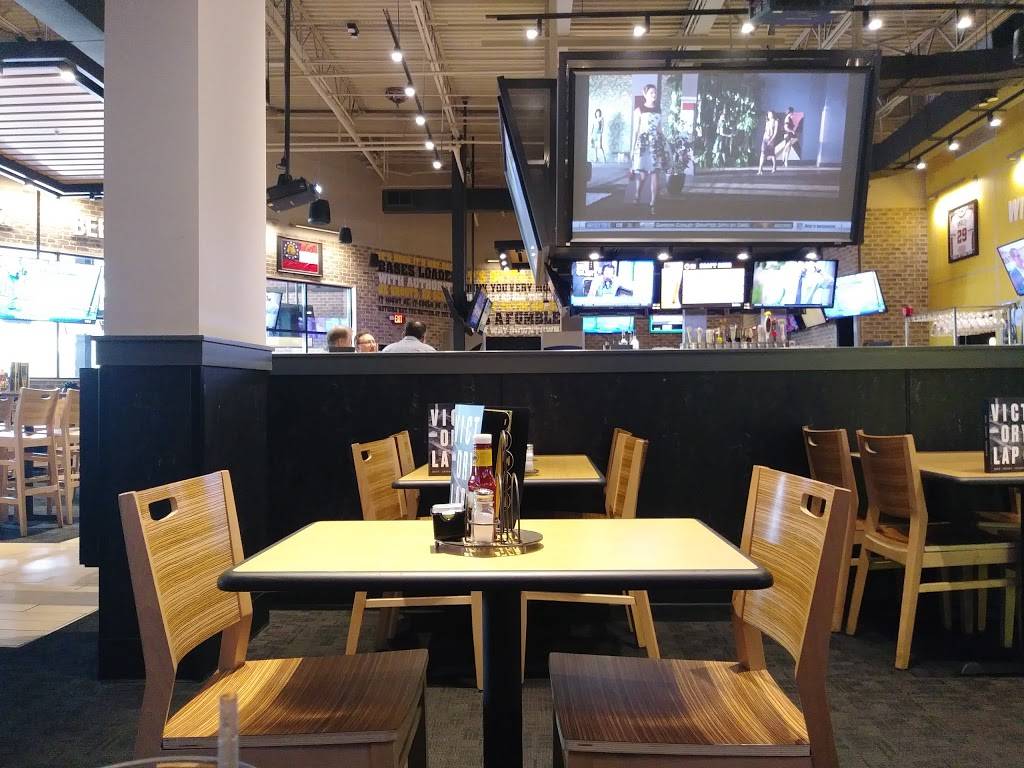 Buffalo Wild Wings | meal takeaway | 2860 Cumberland Mall Ste. 1630, Atlanta, GA 30339, USA | 7704354275 OR +1 770-435-4275