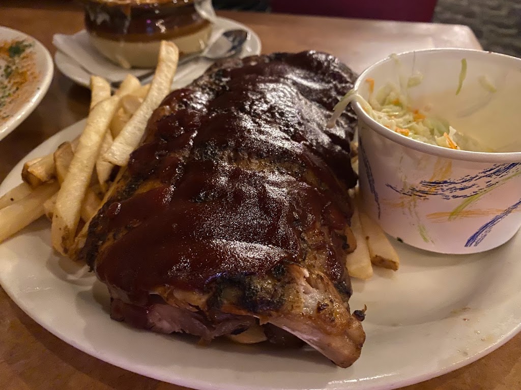 Fraziers On the Avenue | restaurant | 919 W 36th St, Baltimore, MD 21211, USA | 4106624914 OR +1 410-662-4914