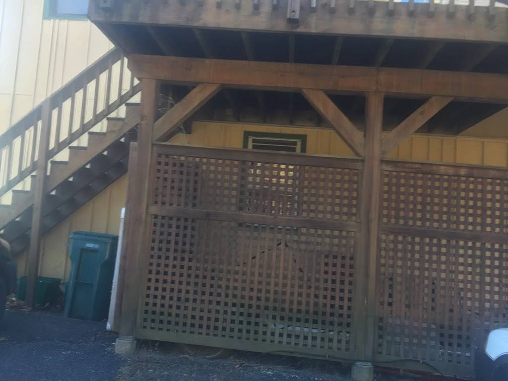 Subway | restaurant | 5 Clark Mountain Rd, Sunderland, MA 01375, USA | 4136650900 OR +1 413-665-0900