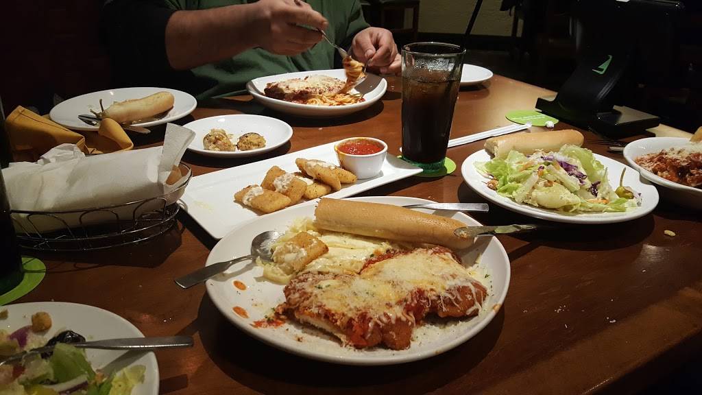 Olive Garden Italian Restaurant | meal takeaway | 5410 E Broadway Blvd, Tucson, AZ 85711, USA | 5207905787 OR +1 520-790-5787