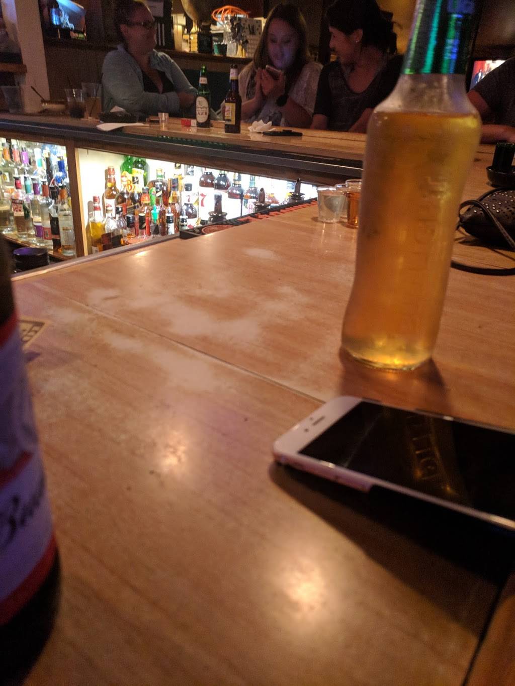 The Dutch Cottage Tavern | restaurant | 1264 Bridge Rd, Schwenksville, PA 19473, USA | 6105849961 OR +1 610-584-9961