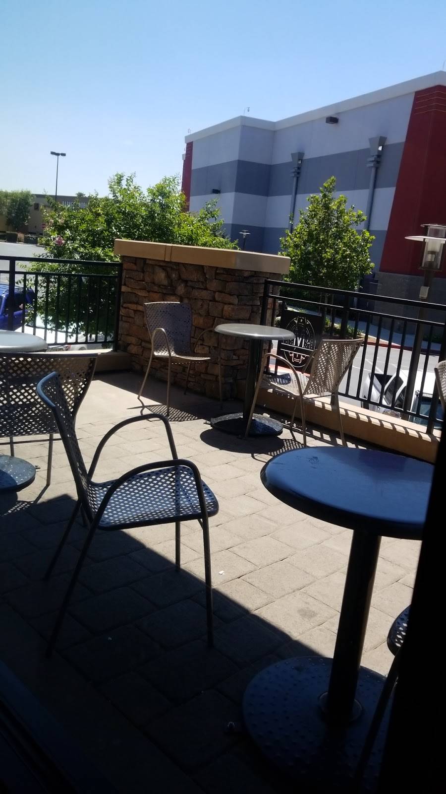 Chipotle Mexican Grill | restaurant | 27511 San Bernardino Ave Ste B, Redlands, CA 92374, USA | 9093357045 OR +1 909-335-7045