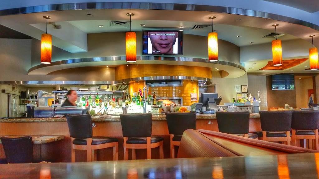 California Pizza Kitchen | restaurant | 1100 Del Monte Center, Monterey, CA 93940, USA | 8313754975 OR +1 831-375-4975