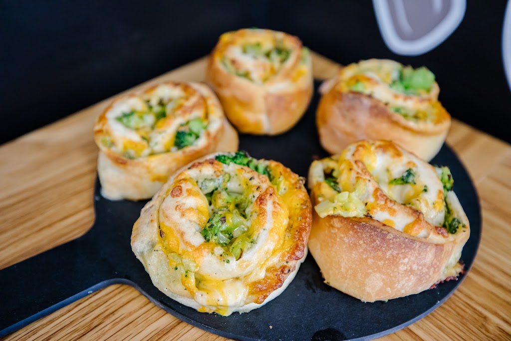 PizzaVola Express | meal takeaway | 11643 Boyette Rd, Riverview, FL 33569, USA | 8135821990 OR +1 813-582-1990