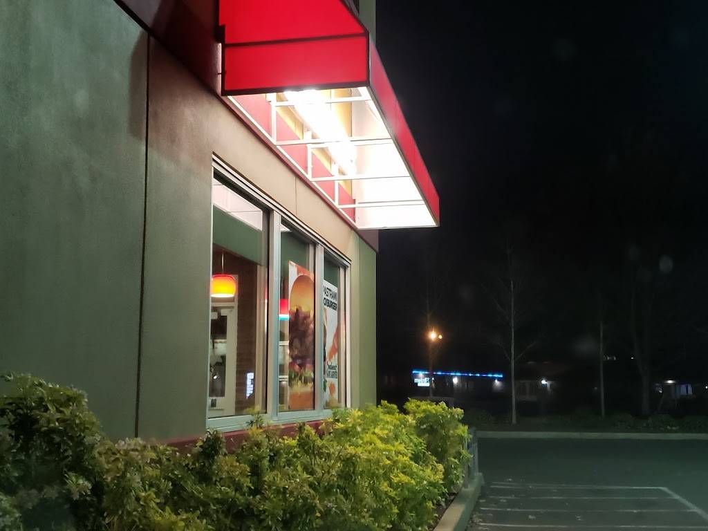 Carls Jr. | restaurant | 1675 Mt Hood Ave, Woodburn, OR 97071, USA | 5039809200 OR +1 503-980-9200