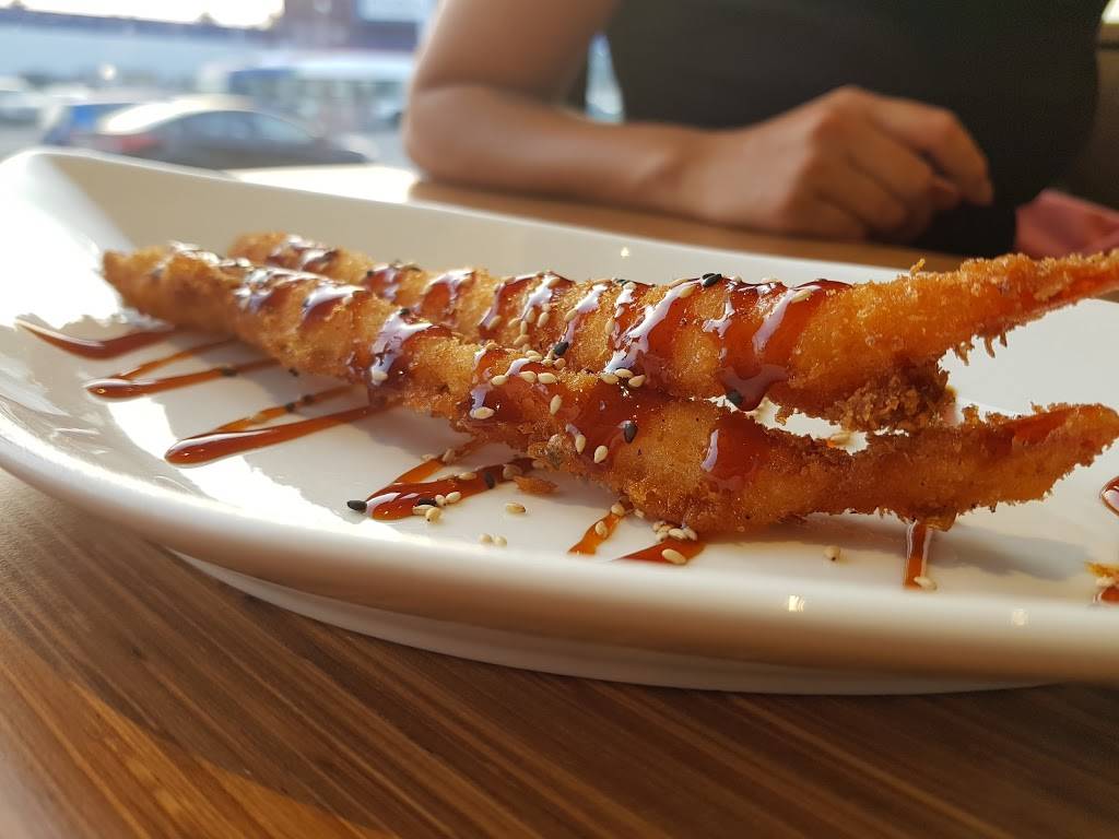 Hakari Sushi | restaurant | 155 Boulevard des Laurentides, Laval, QC H7G 2T5, Canada | 4509335688 OR +1 450-933-5688