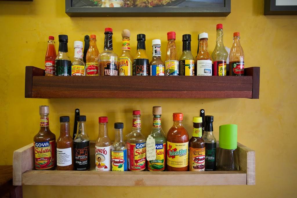 Ola Cocina Taqueria | restaurant | 62 Barrette St, Vanier, ON K1L 8A5, Canada | 6137466222 OR +1 613-746-6222