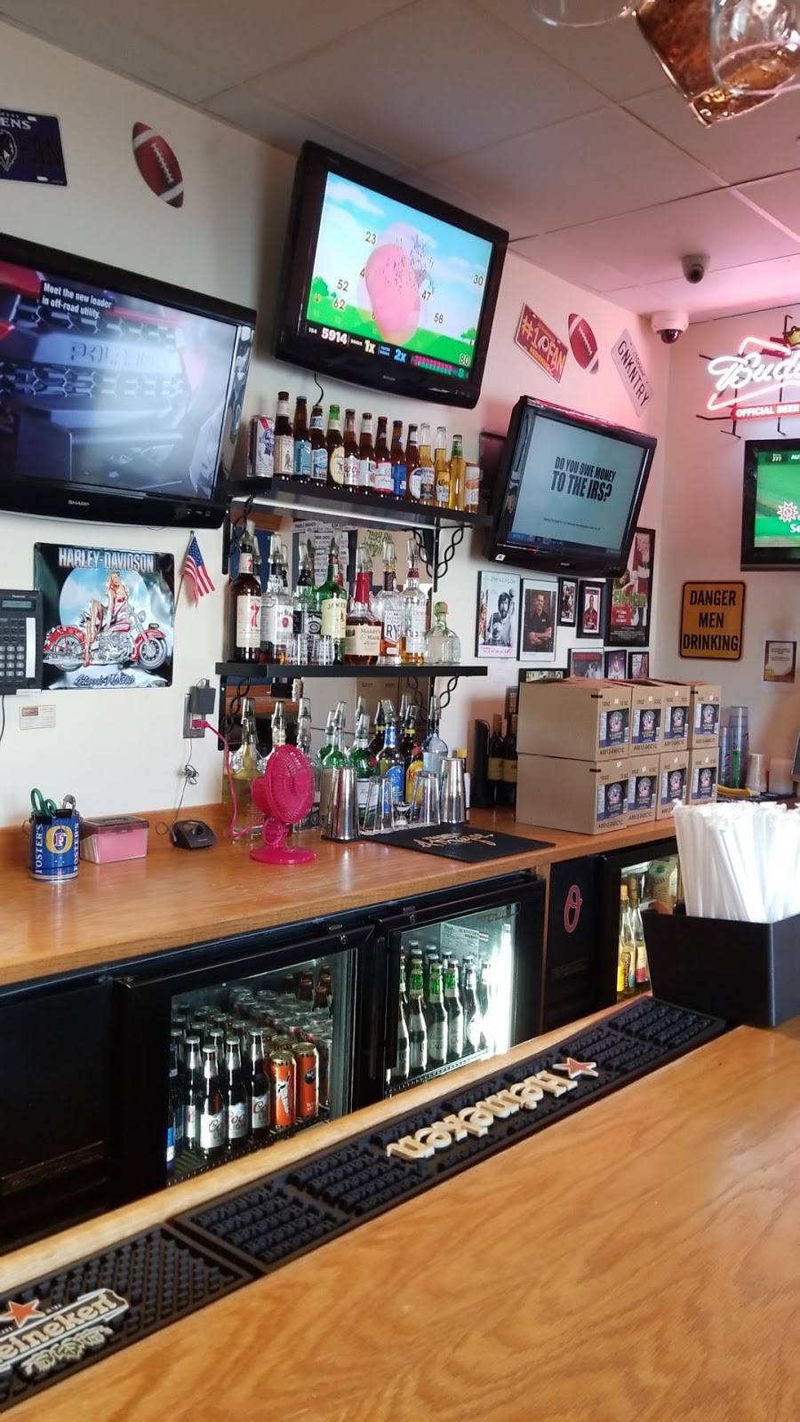 CarterQue BBQ & Grilling Co. | restaurant | 1310 S Main St, Mt Airy, MD 21771, USA | 3018292222 OR +1 301-829-2222