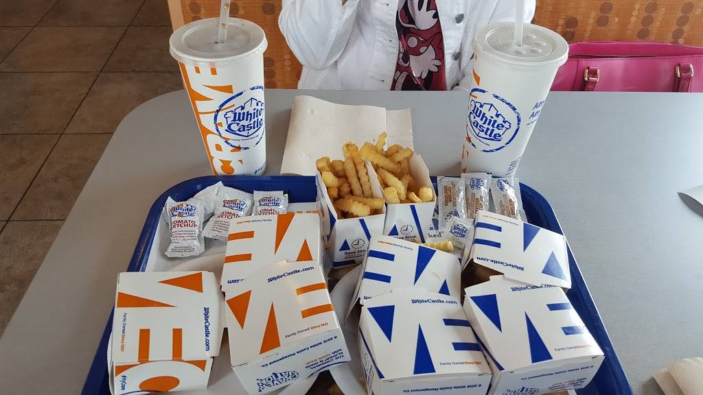 White Castle | restaurant | 3701 7th Street Rd, Louisville, KY 40216, USA | 5023632605 OR +1 502-363-2605