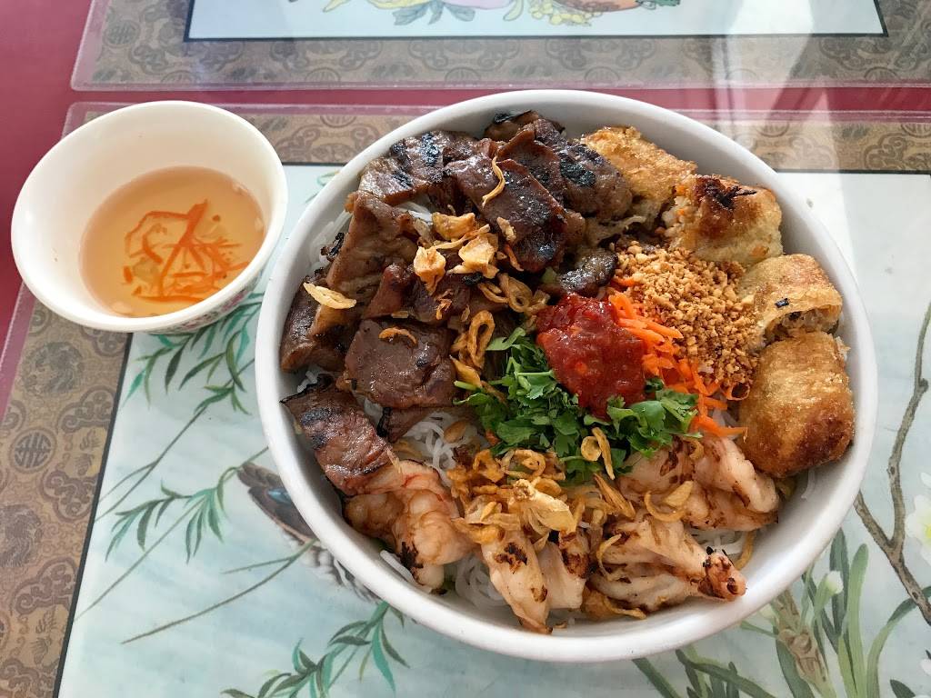 Viet Hoa Restaurant | restaurant | 4805 Laguna Blvd # 101, Elk Grove, CA 95758, USA | 9164284295 OR +1 916-428-4295