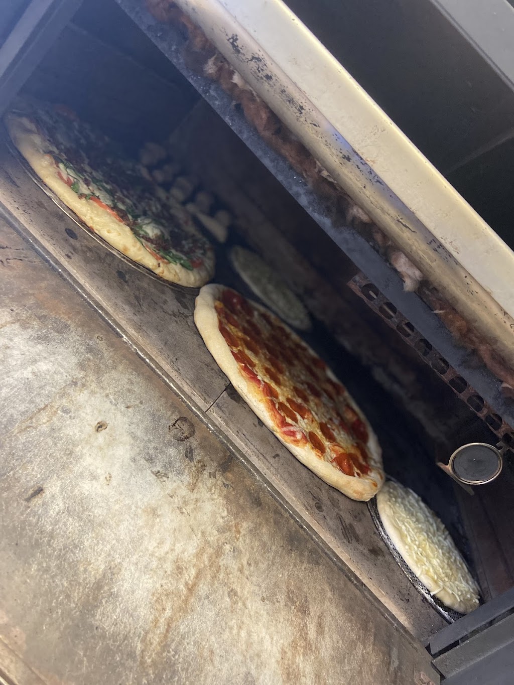 Valley Pizza Shop | restaurant | 115 Industry Rd, Buena Vista, PA 15018, USA | 4127525730 OR +1 412-752-5730