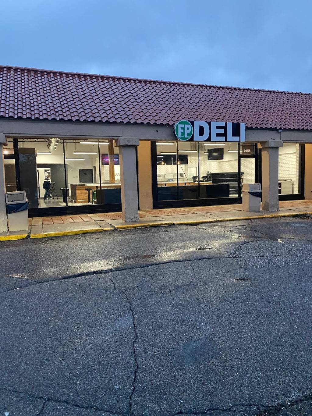 Front Page Deli | meal takeaway | 29145 Northwestern Hwy, Southfield, MI 48034, USA | 2483276313 OR +1 248-327-6313