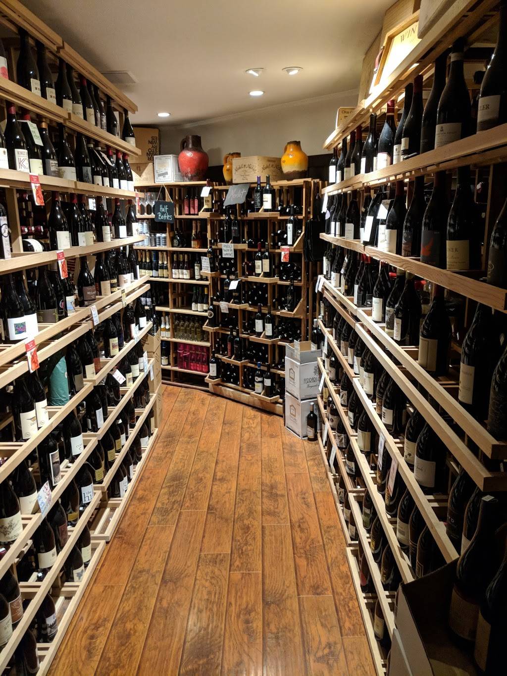 Whispering Vine | night club | 4201 W 4th St, Reno, NV 89523, USA | 7757861323 OR +1 775-786-1323