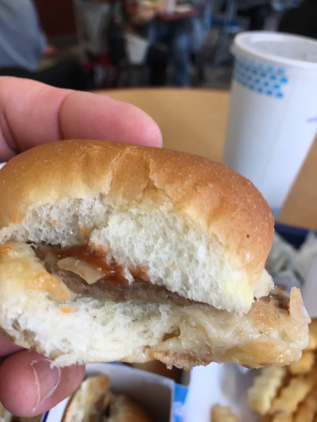 White Castle | restaurant | 88-08 Northern Blvd, Jackson Heights, NY 11372, USA | 7188998376 OR +1 718-899-8376
