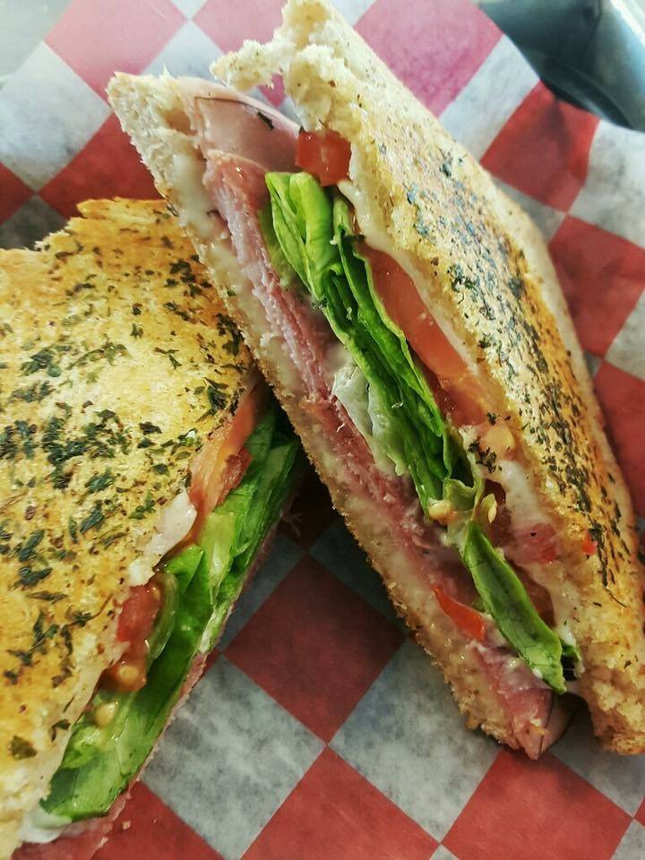 Wooden Wagon Luncheonette | restaurant | Behind Hello Local, 101 E Emma Ave, Springdale, AR 72762, USA | 4792367817 OR +1 479-236-7817