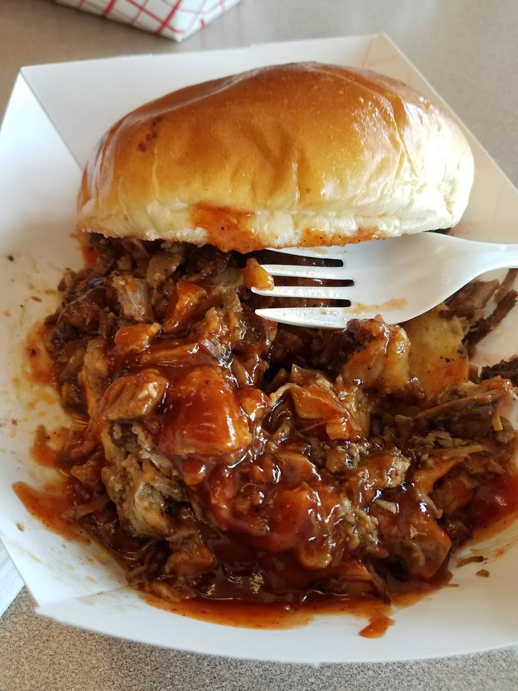 Smokin Ms BBQ | meal takeaway | 7507 Roosevelt Rd, Forest Park, IL 60130, USA | 7084880123 OR +1 708-488-0123