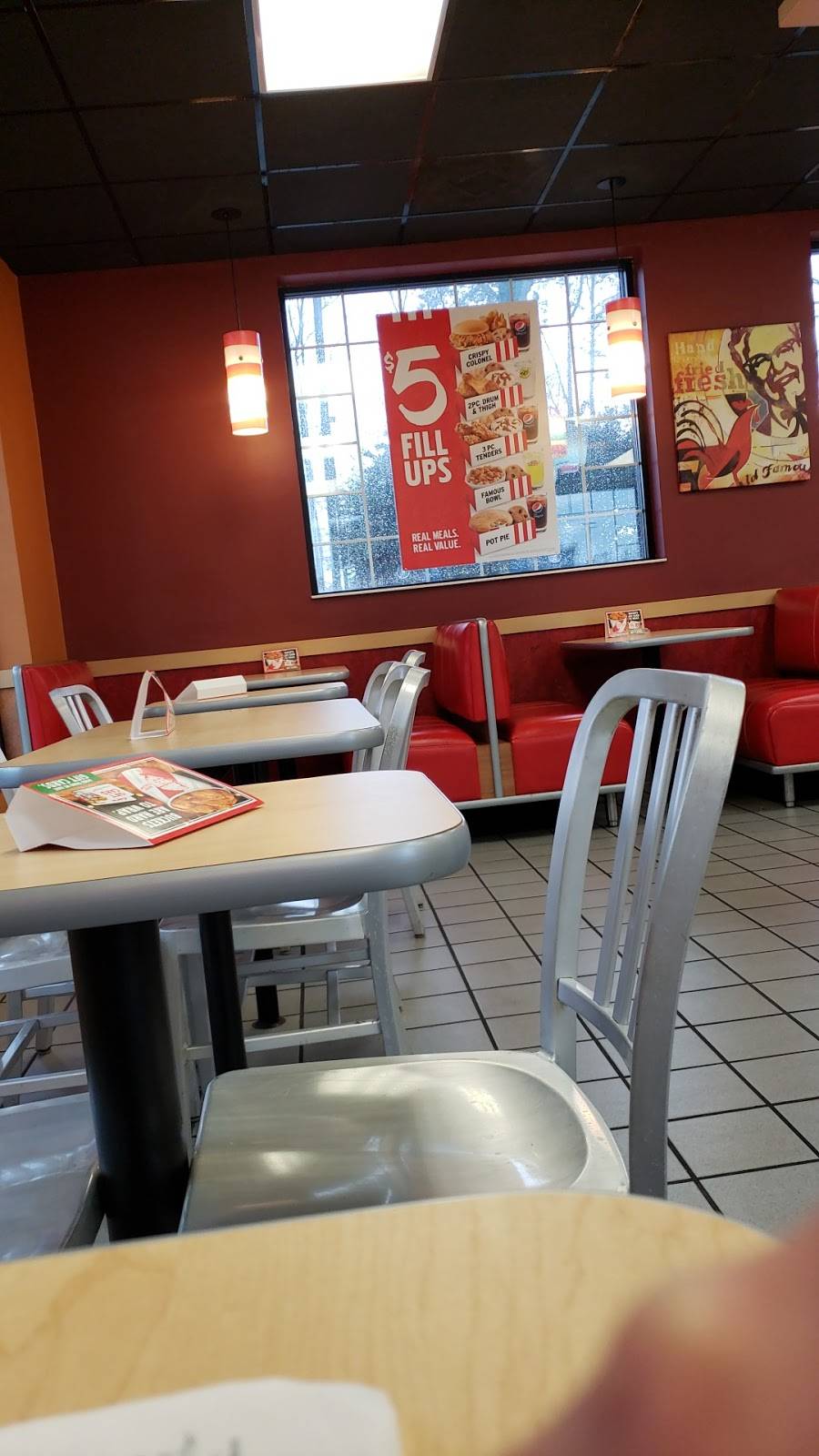 KFC | restaurant | 1101 N Wendover Rd, Charlotte, NC 28211, USA | 7043665295 OR +1 704-366-5295