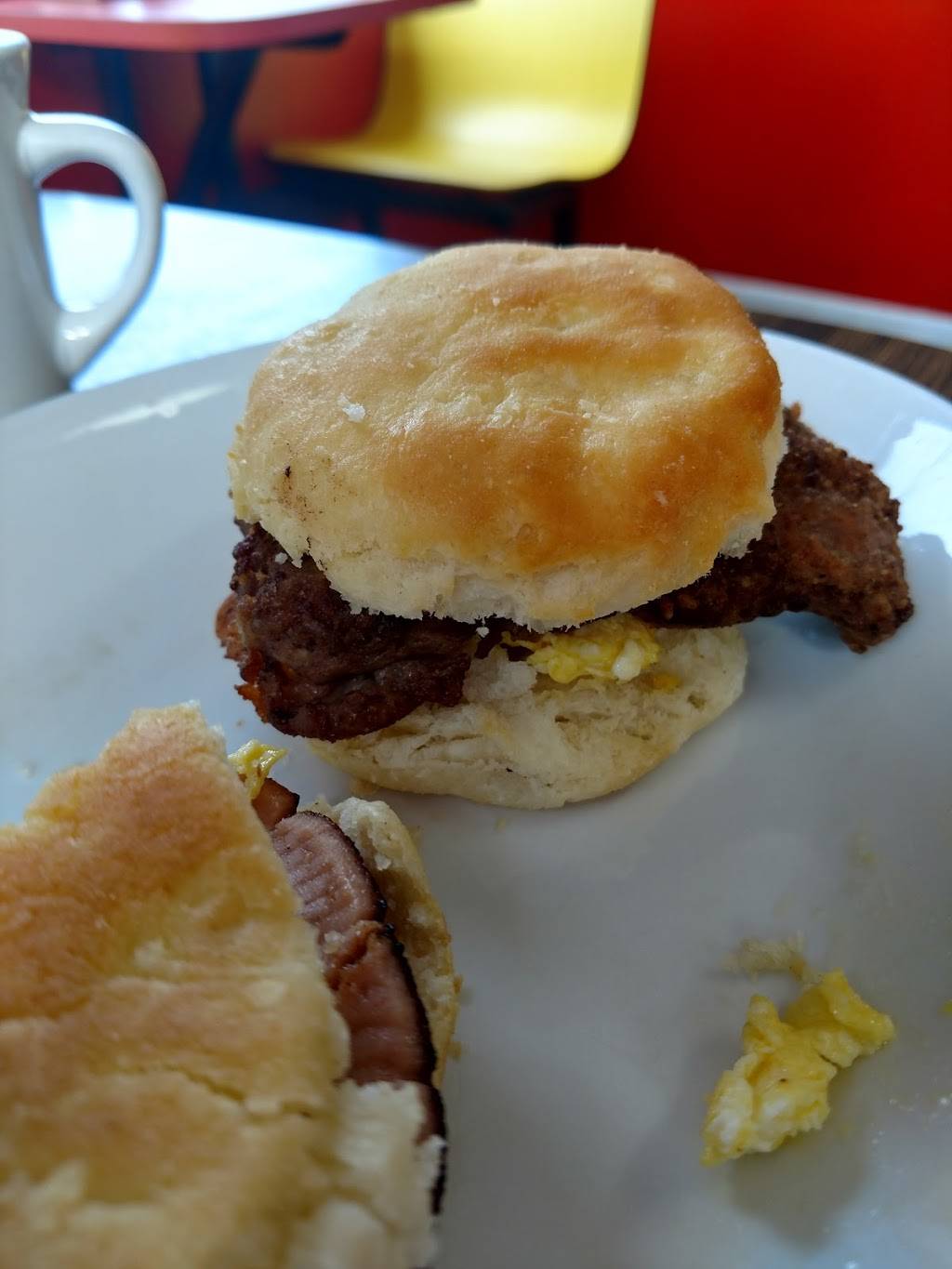 Mr Biscuit | restaurant | 1904 Chattanooga Rd, Dalton, GA 30720, USA | 7062264314 OR +1 706-226-4314