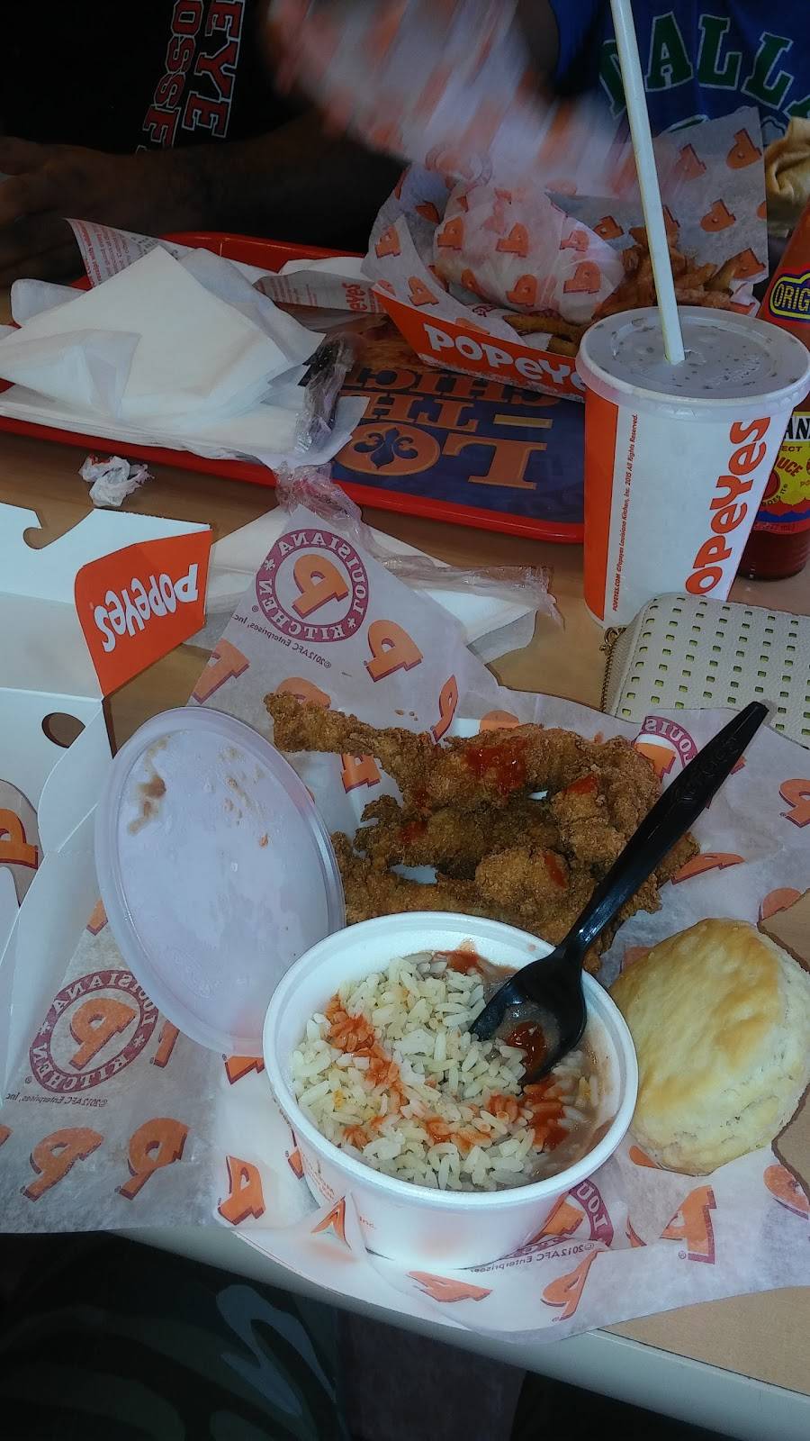 Popeyes Louisiana Kitchen | restaurant | 290 E Round Grove Rd, Lewisville, TX 75067, USA | 9723152322 OR +1 972-315-2322