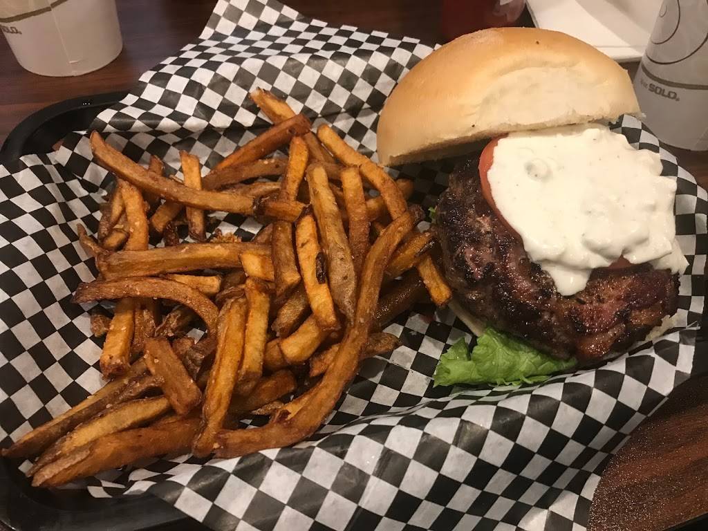 Outlaws Burger Barn & Creamery | restaurant | 1370 S Main Rd, Vineland, NJ 08360, USA | 8566915438 OR +1 856-691-5438