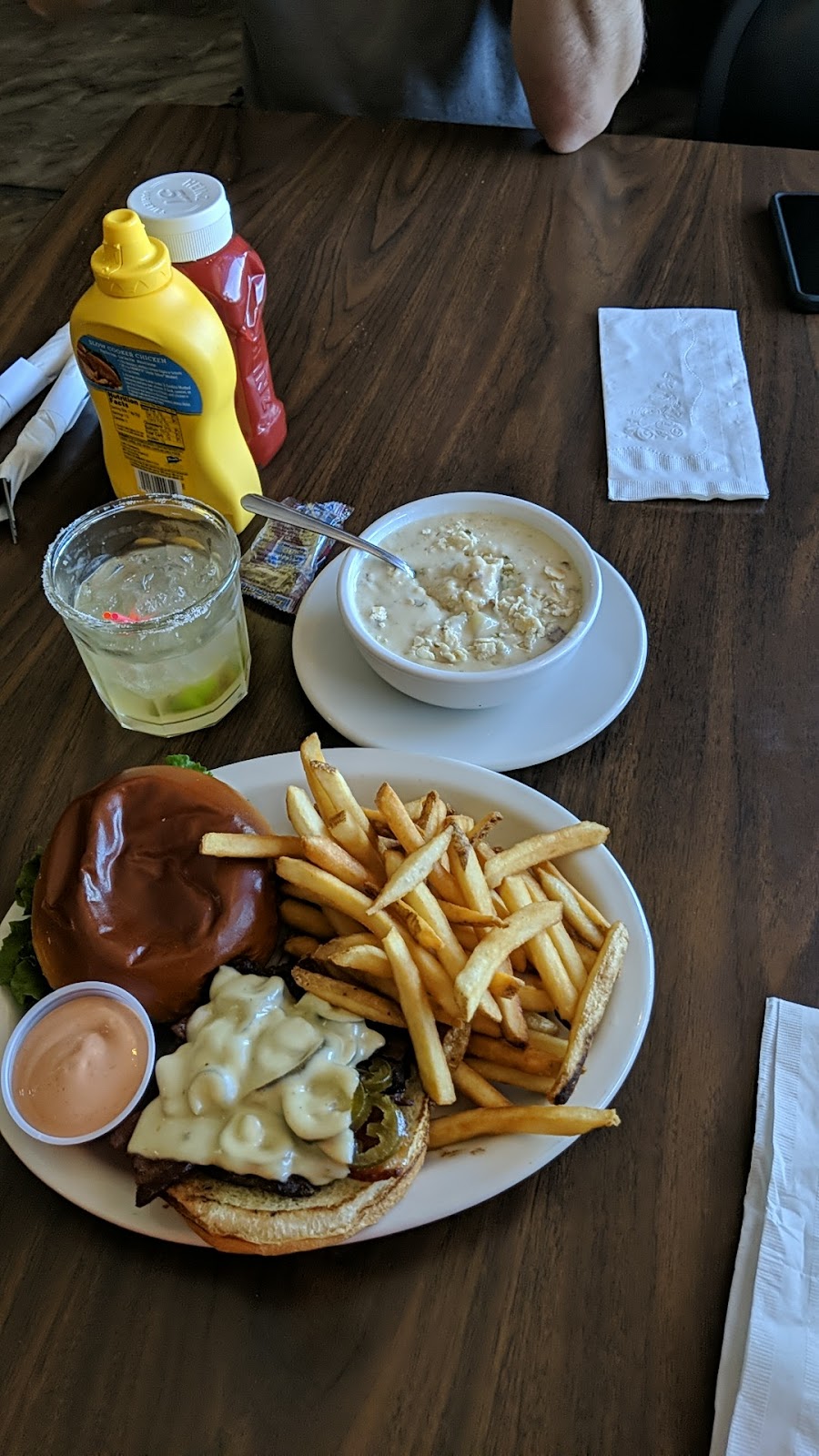 Rivertown Bar & Grill | restaurant | 302 Center Ave, Northport, WA 99157, USA | 5097326678 OR +1 509-732-6678