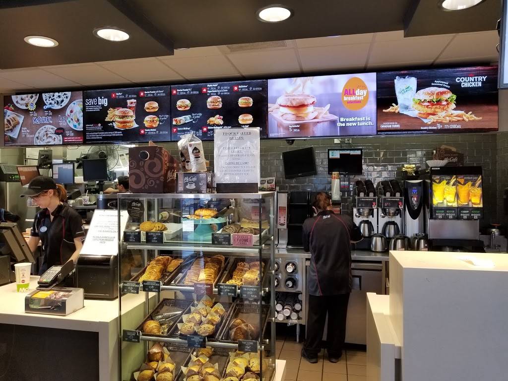 McDonalds | cafe | 9989 Bayview Ave, Richmond Hill, ON L4C 9W4, Canada | 9057705301 OR +1 905-770-5301