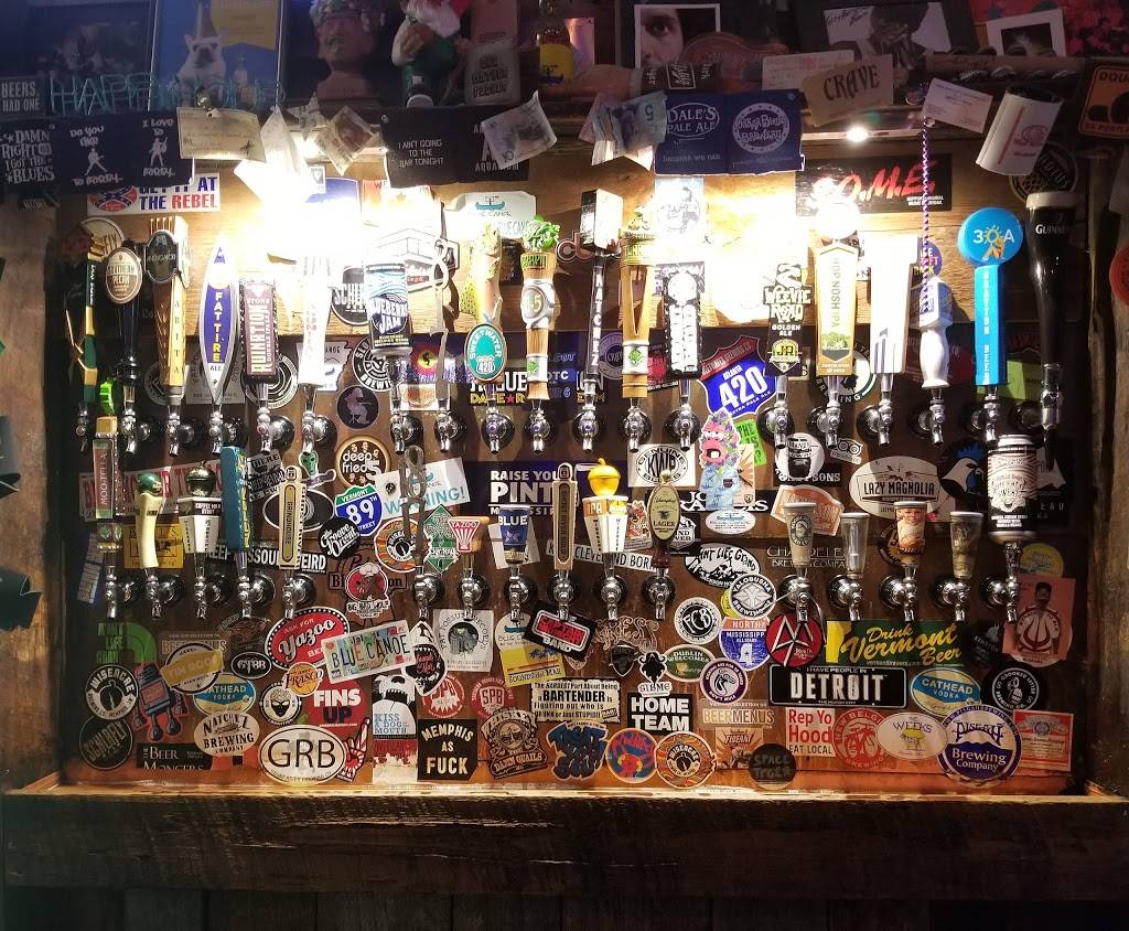 Blue Canoe | restaurant | 2006 N Gloster St, Tupelo, MS 38804, USA | 6622692642 OR +1 662-269-2642