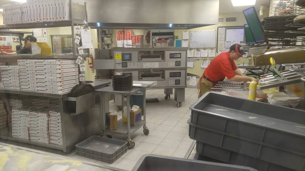 Papa Johns Pizza | restaurant | 300 Southview Plaza, OFallon, IL 62269, USA | 6186287272 OR +1 618-628-7272