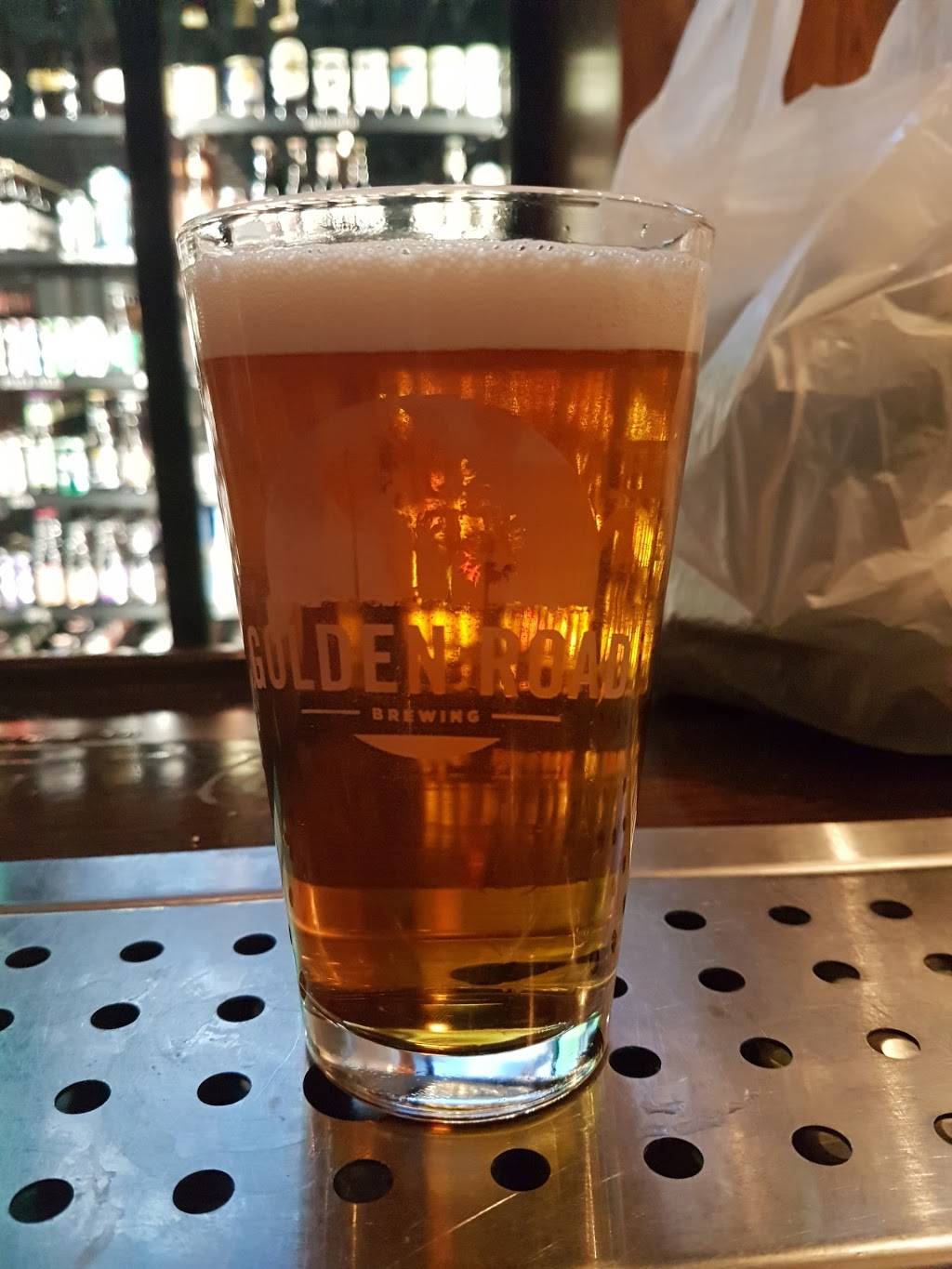 The Brass Tap | restaurant | 901 Houston St, Fort Worth, TX 76102, USA | 8178703838 OR +1 817-870-3838