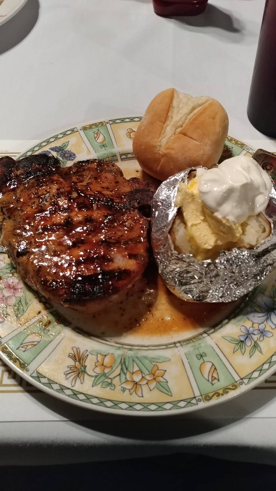 Earls | restaurant | 123 W Main St, Brook, IN 47922, USA | 2192753275 OR +1 219-275-3275