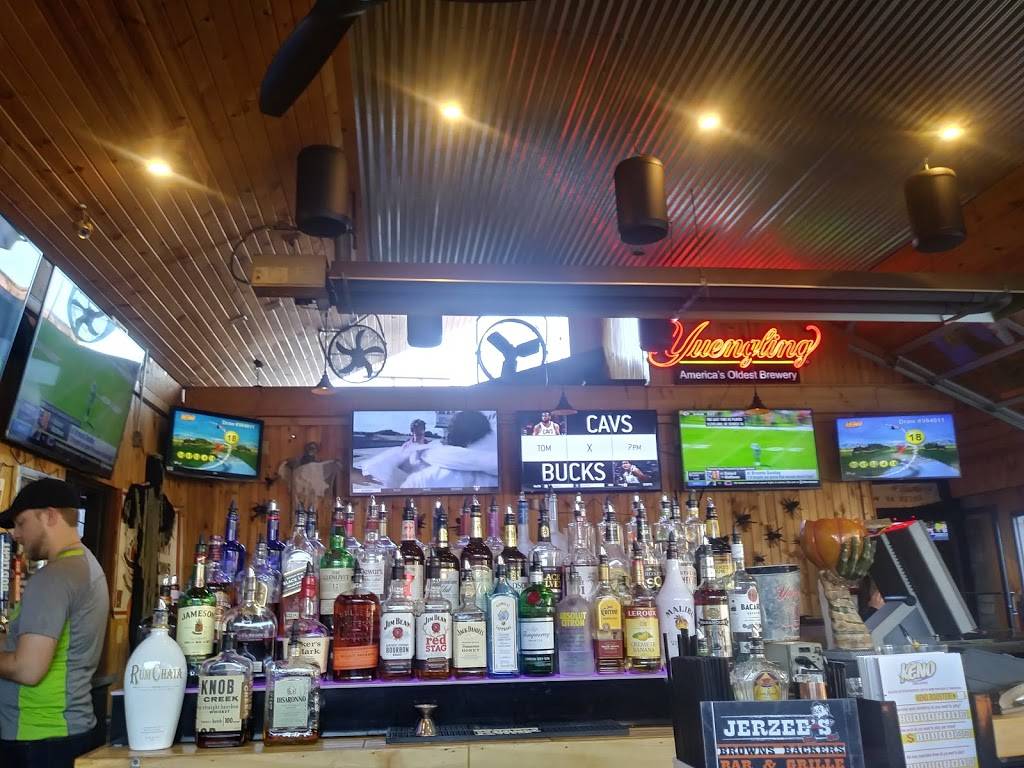 Jerzees Sports Grille | restaurant | 2531 Fulton Dr NW, Canton, OH 44718, USA | 3304569977 OR +1 330-456-9977