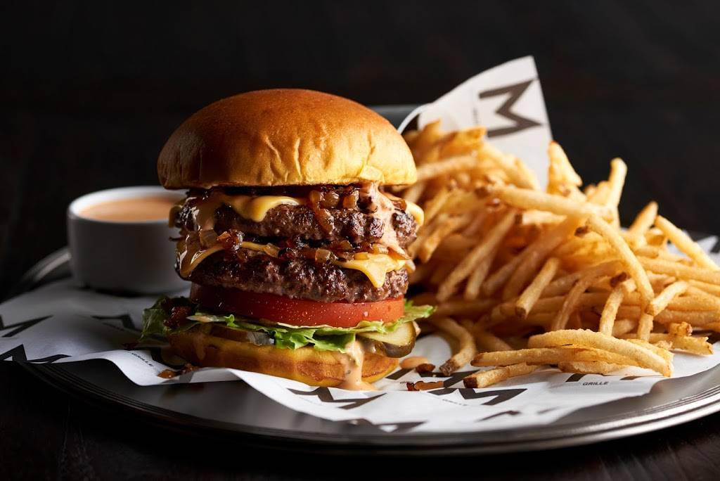 Mortons Grille | restaurant | 25 Waterway Ave, The Woodlands, TX 77380, USA | 8325850794 OR +1 832-585-0794