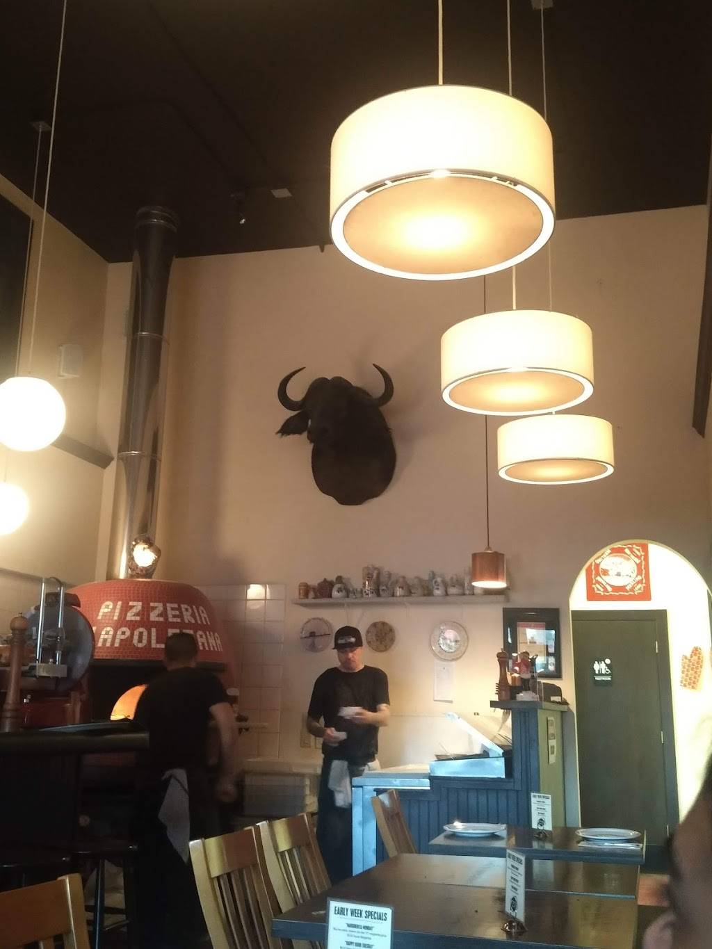 Pizzeria 22 | restaurant | 4213 SW College St, Seattle, WA 98116, USA | 2066877701 OR +1 206-687-7701