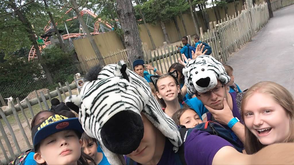 Beaver Tails | restaurant | 525 Rue Saint-Hubert, Granby, QC J2G 5P3, Canada | 4503729113 OR +1 450-372-9113