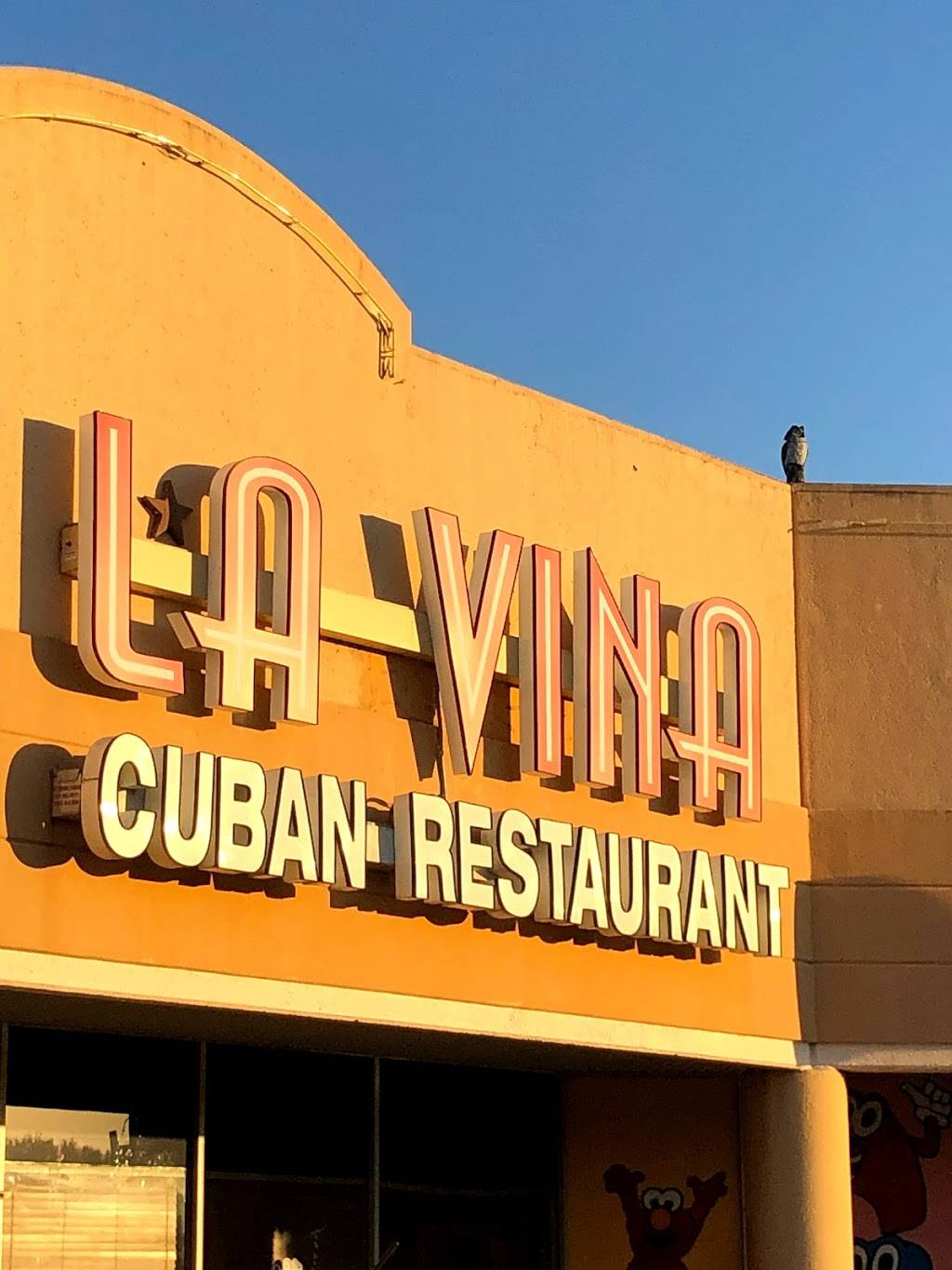 Pizza Hut | restaurant | 9369 Richmond Ave, Houston, TX 77063, USA | 7132666161 OR +1 713-266-6161