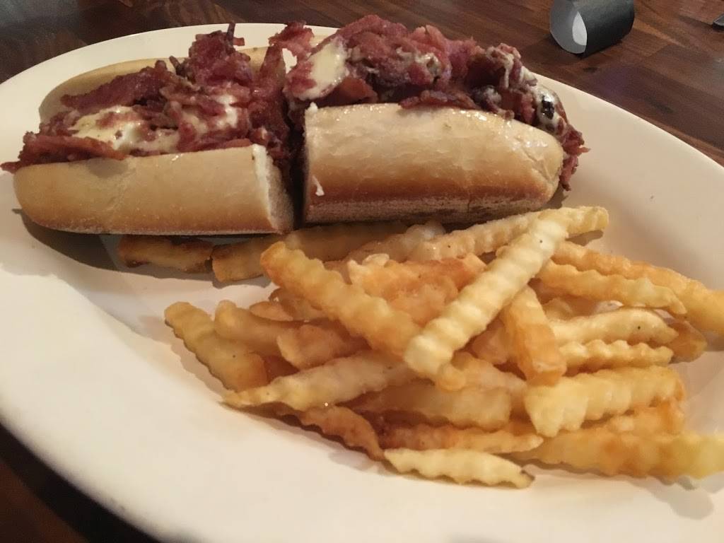 Dagwoods Pub | restaurant | 4625 Linden Ave, Philadelphia, PA 19114, USA | 2153323620 OR +1 215-332-3620