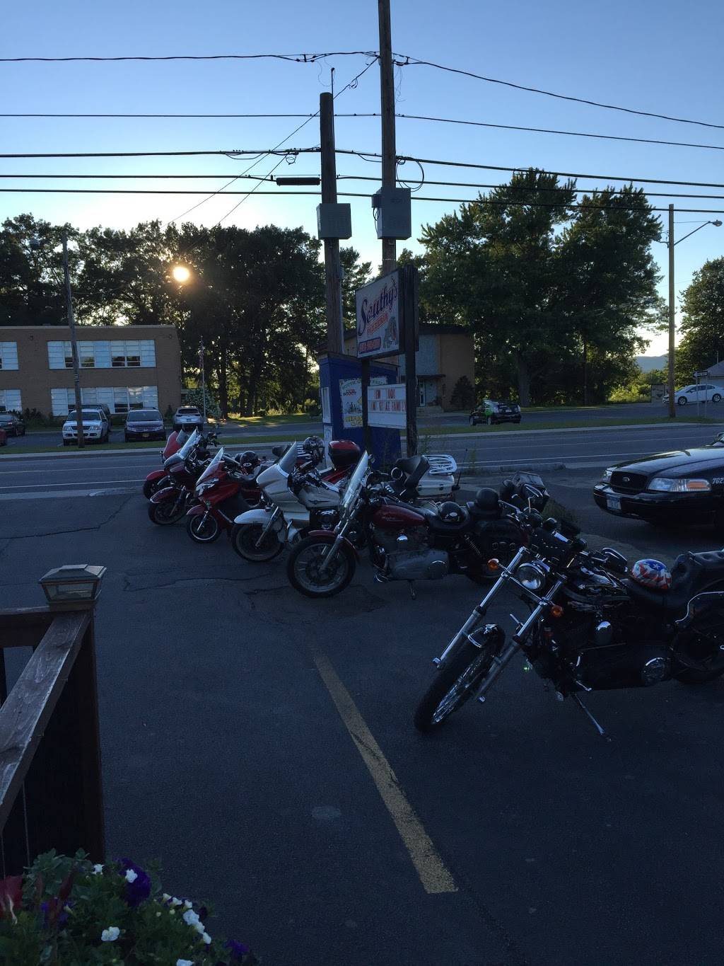 Southys Pizzeria | restaurant | 75 Saratoga Ave, South Glens Falls, NY 12803, USA | 5187988100 OR +1 518-798-8100