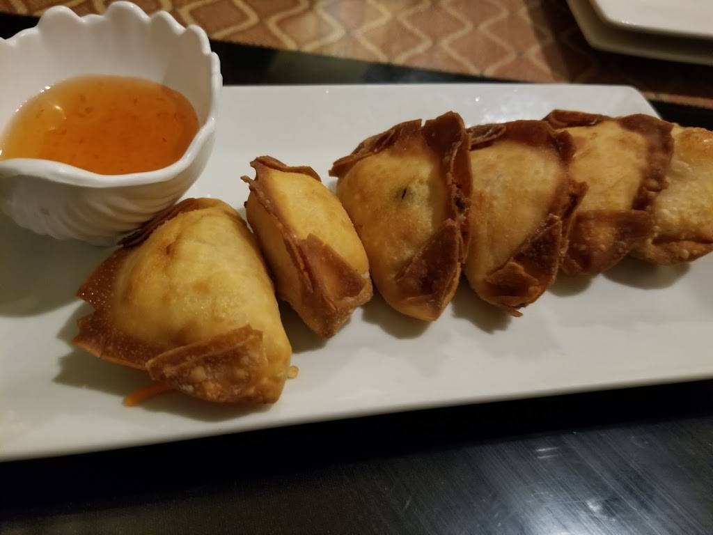 Thai Paradise | restaurant | 137 W Market St, Indianapolis, IN 46204, USA | 3178228382 OR +1 317-822-8382