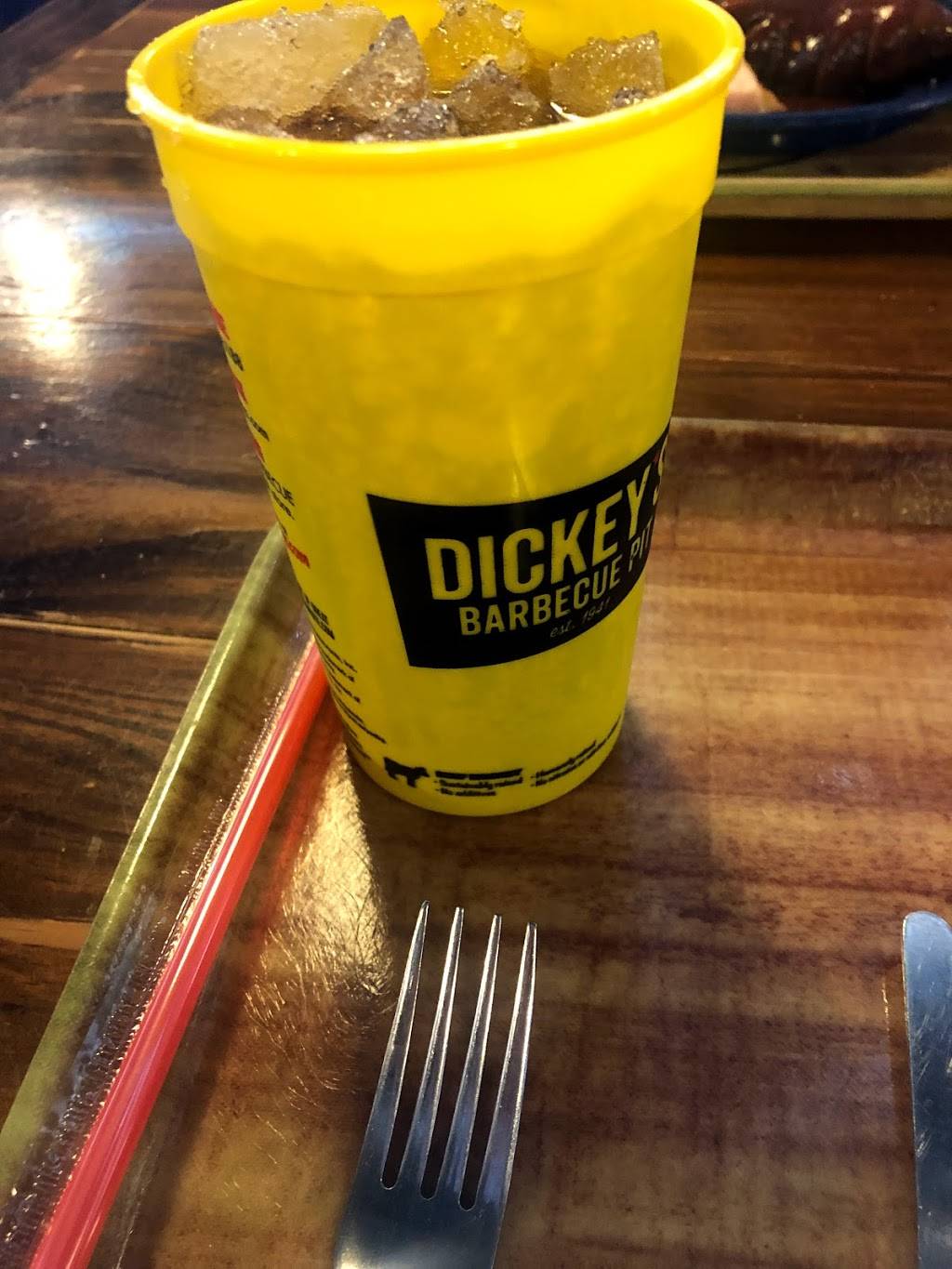 Dickeys Barbecue Pit | restaurant | 1630 Valwood Pkwy, Carrollton, TX 75006, USA | 9722809191 OR +1 972-280-9191