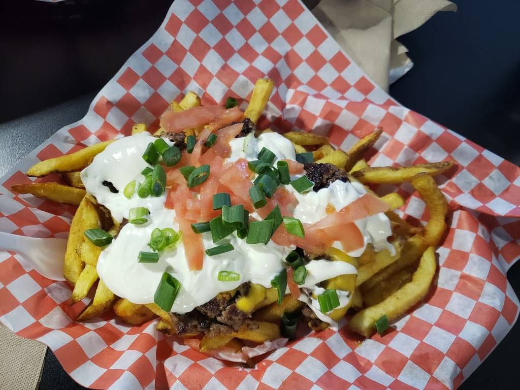 On The Bun Burgers | restaurant | 5030 Maingate Dr #11, Mississauga, ON L4W 1N5, Canada | 9052814440 OR +1 905-281-4440