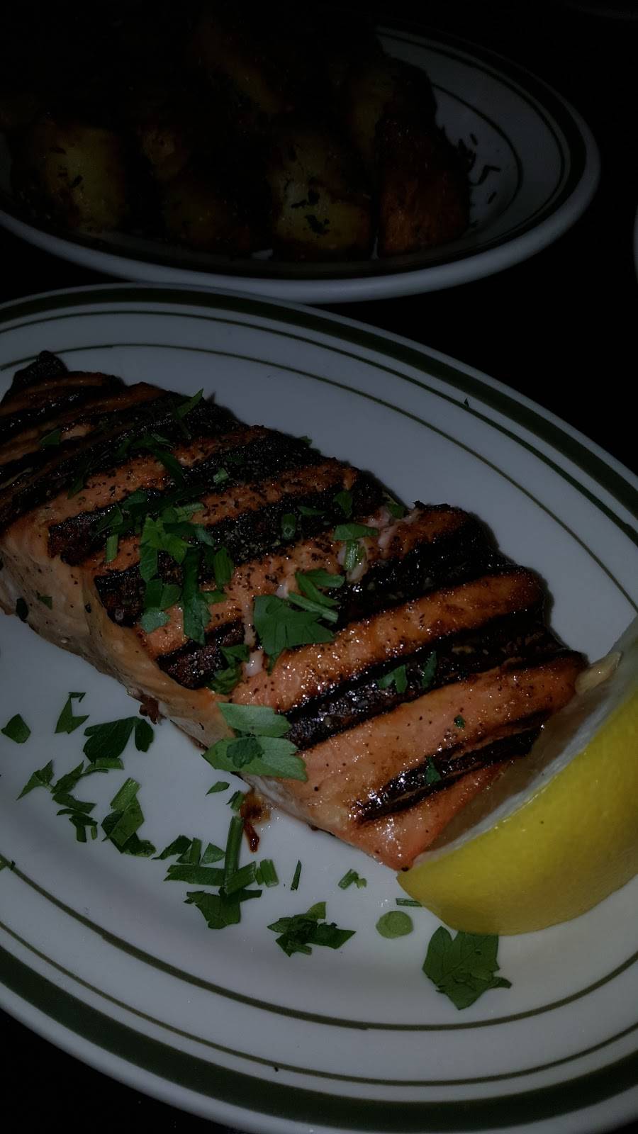 Dmitris | restaurant | 944 N 2nd St, Philadelphia, PA 19123, USA | 2155924550 OR +1 215-592-4550