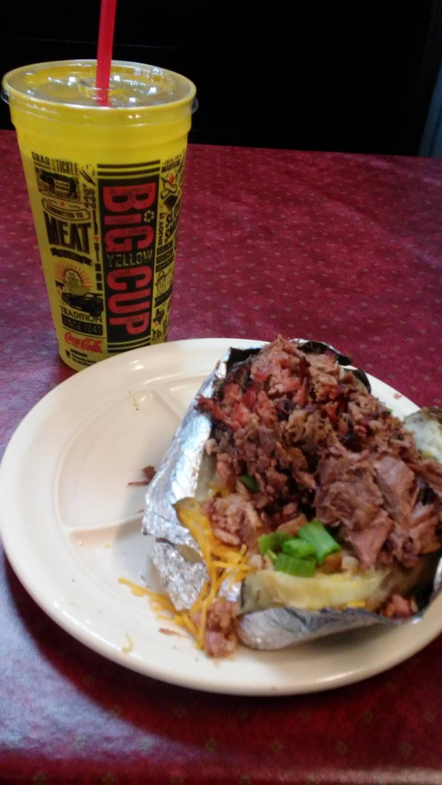 Dickeys Barbecue Pit | restaurant | 1001 N Beckley Ave, DeSoto, TX 75115, USA | 4695678341 OR +1 469-567-8341