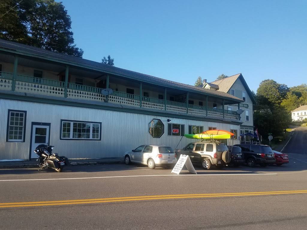 Readsboro Inn | restaurant | 7077 E Main St, Readsboro, VT 05350, USA | 8024237077 OR +1 802-423-7077